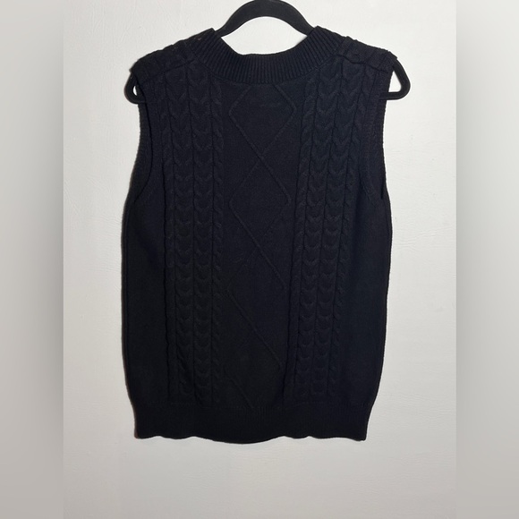 Women’s Black Cable Knit Sweater Vest Medium - Picture 2 of 7